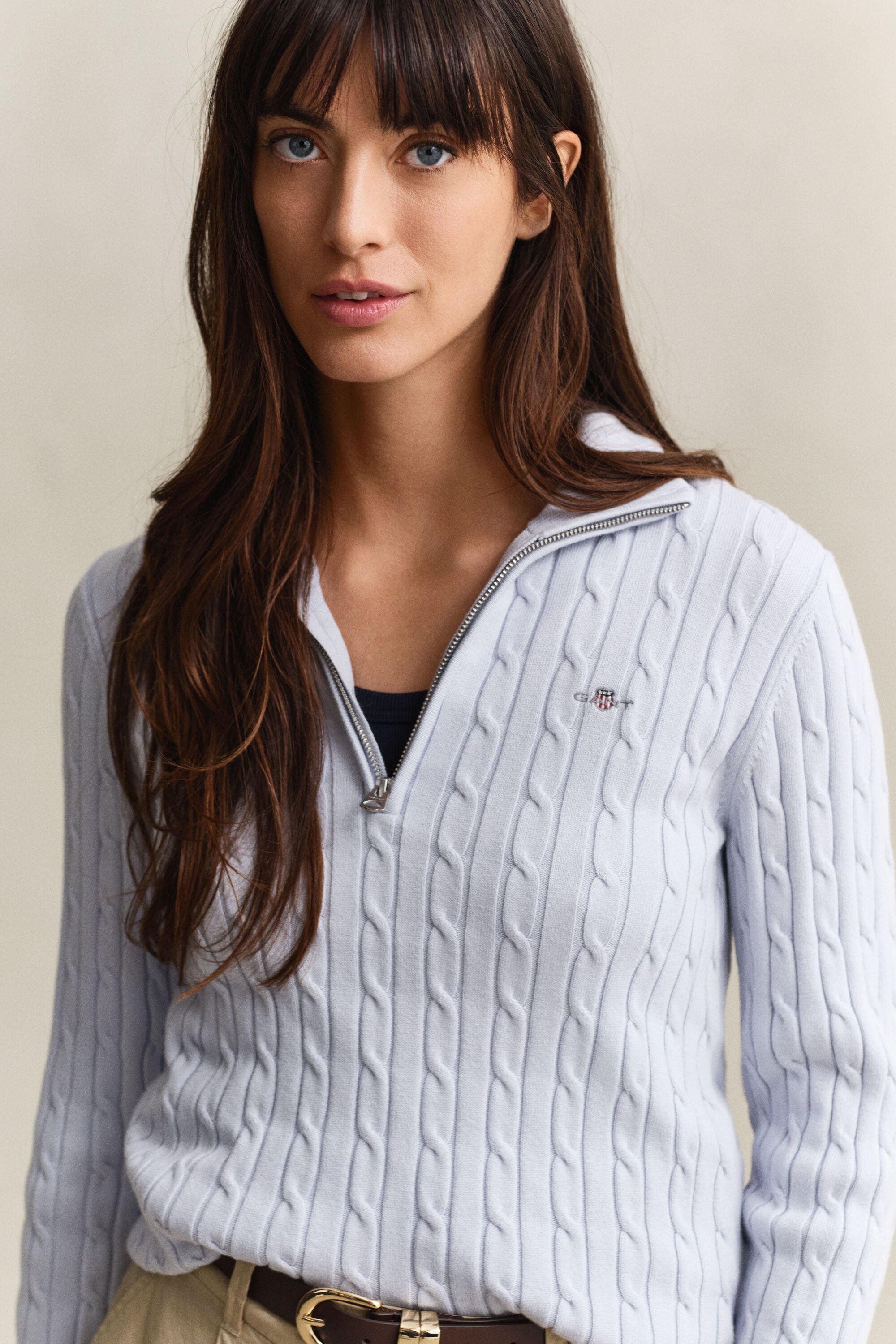 Vetoketjukauluksellinen palmikkoneulepusero