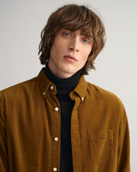 Regular fit ‑mitoitettu vakosamettipaita