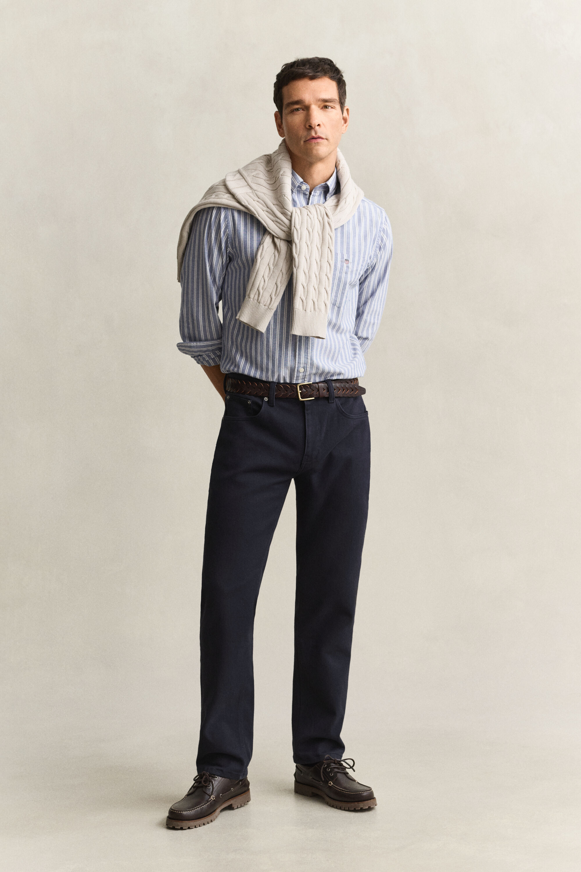 Regular fit ‑mitoitetut tvillifarkut