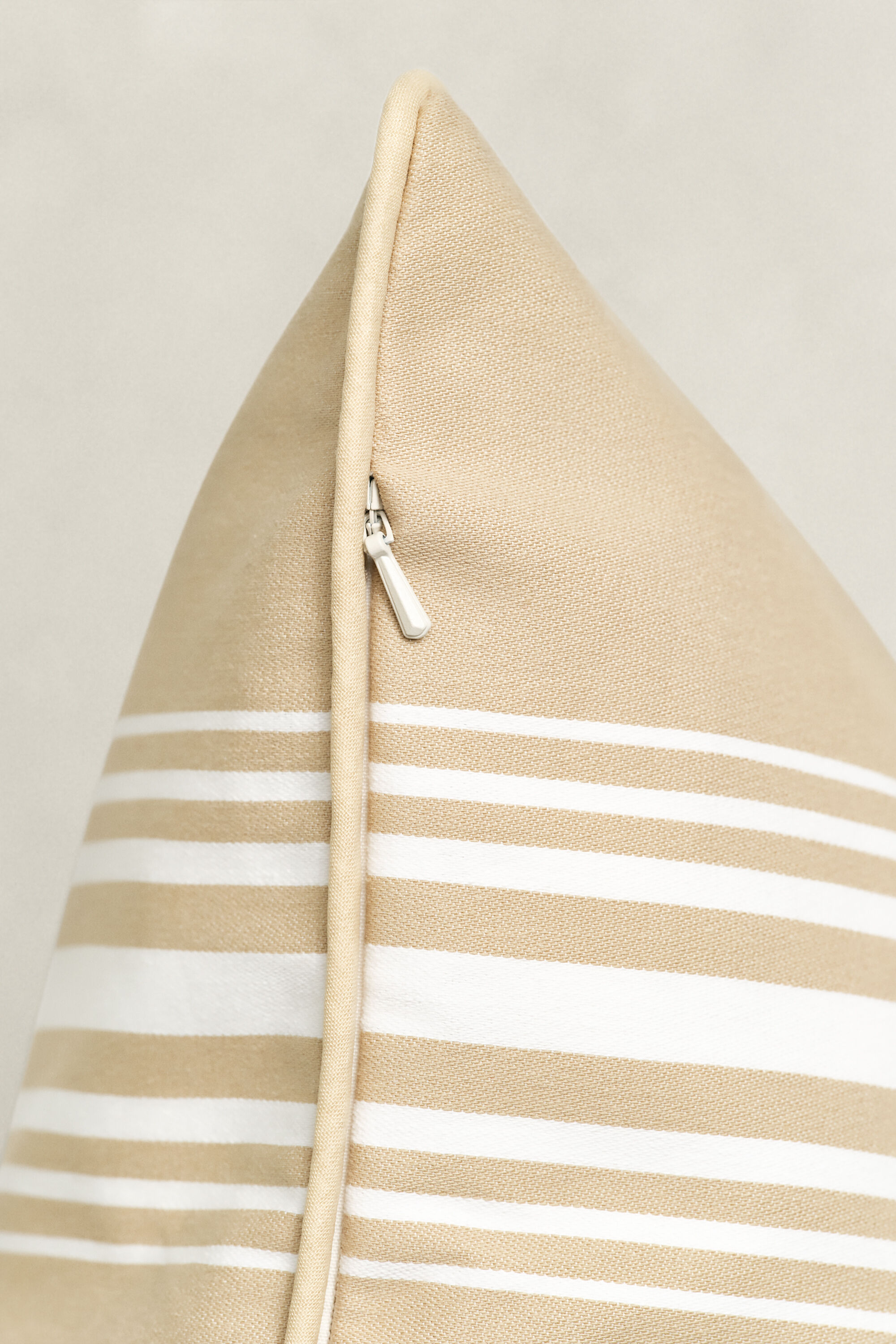 Yacht Striped ‑tyynynpäällinen