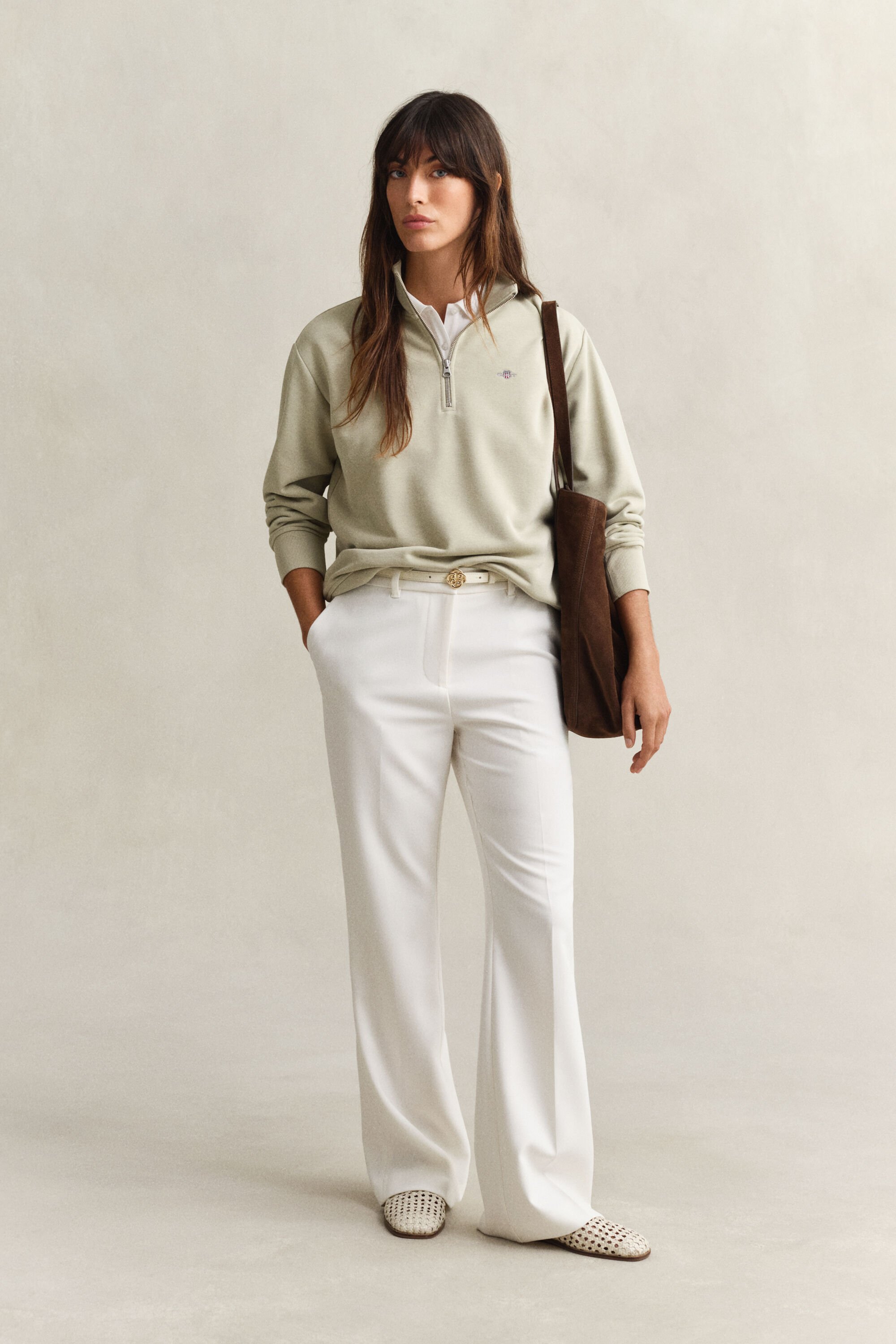 Shield‑collegepaita vetoketjukauluksella