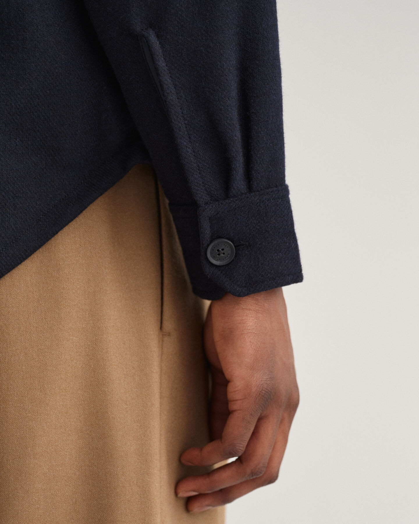 Villasekoitteesta valmistettu päällyspaita