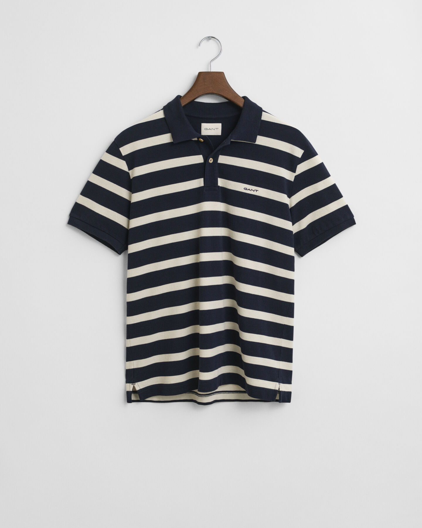 Raidallinen pikeepaita