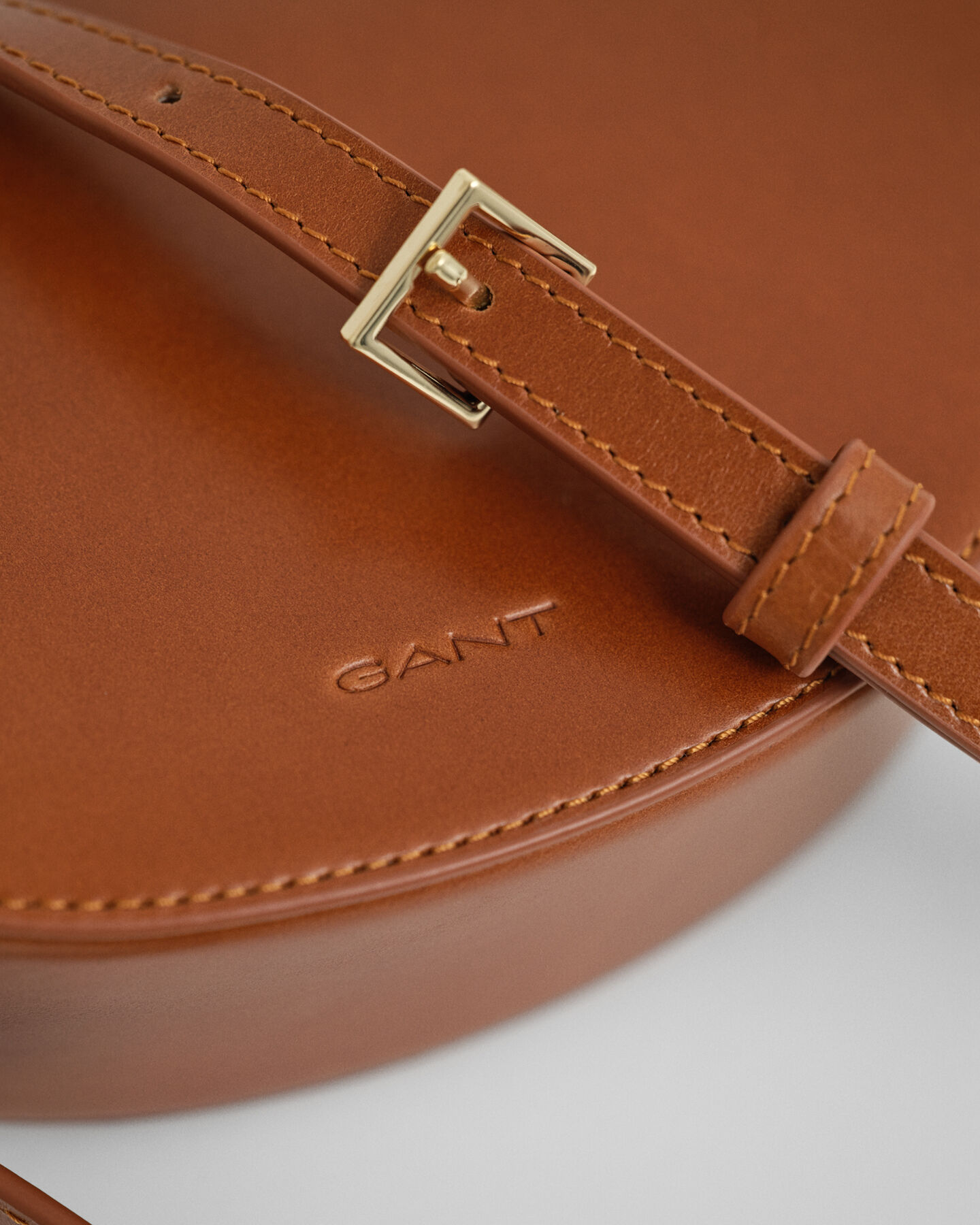 Nahkainen olkalaukku