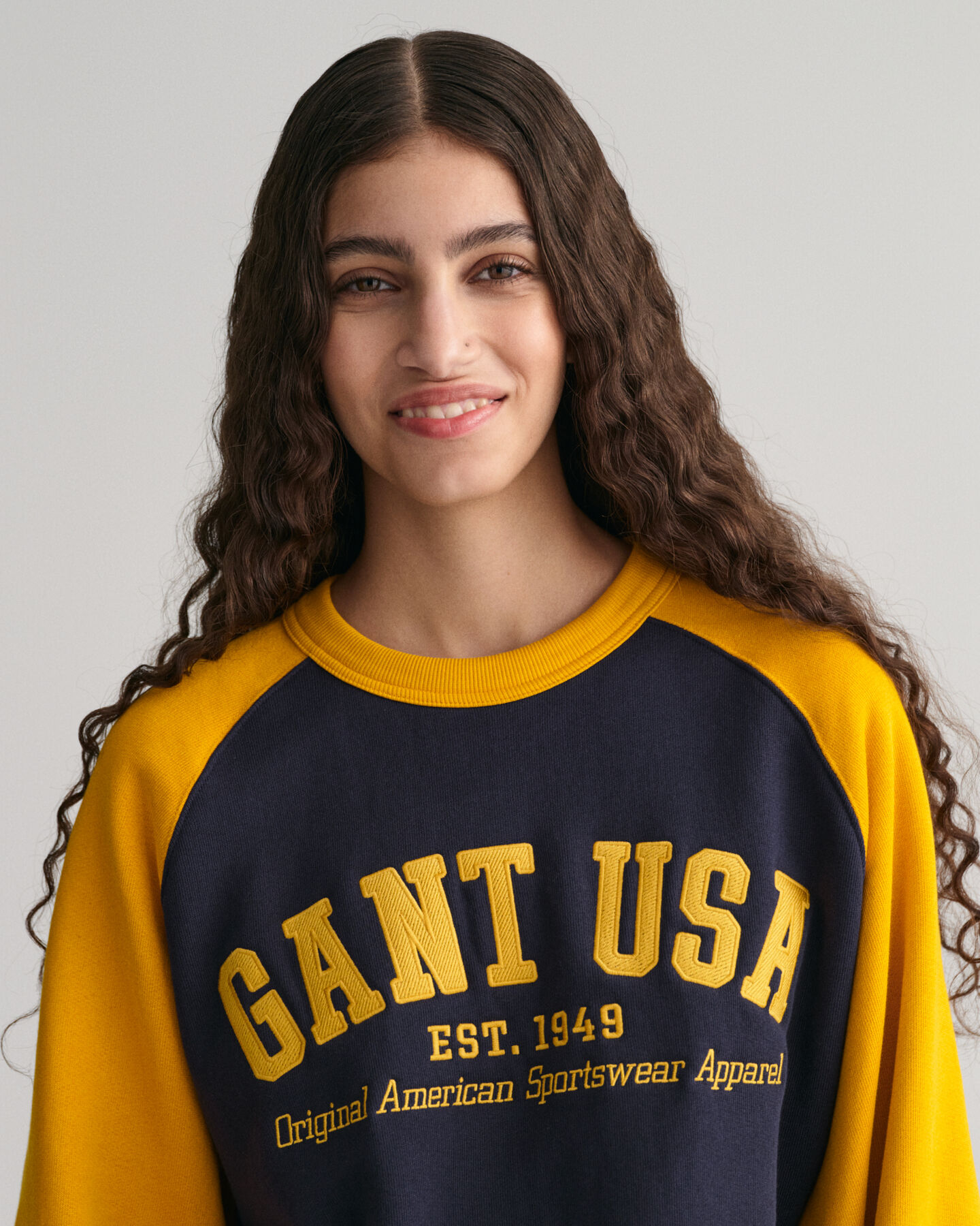 GANT USA ‑collegepaita, jossa pyöreä pääntie