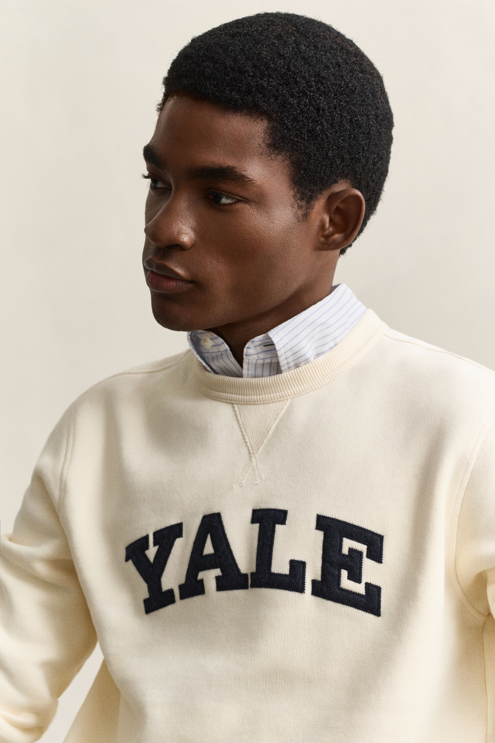 Gant x Yale-collegepaita, pyöreä pääntie