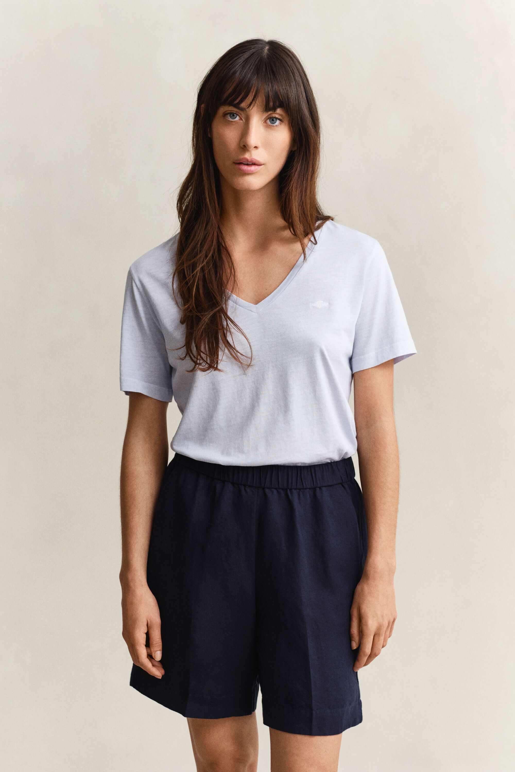 Pesukäsitelty Shield-t‑paita, v-pääntie