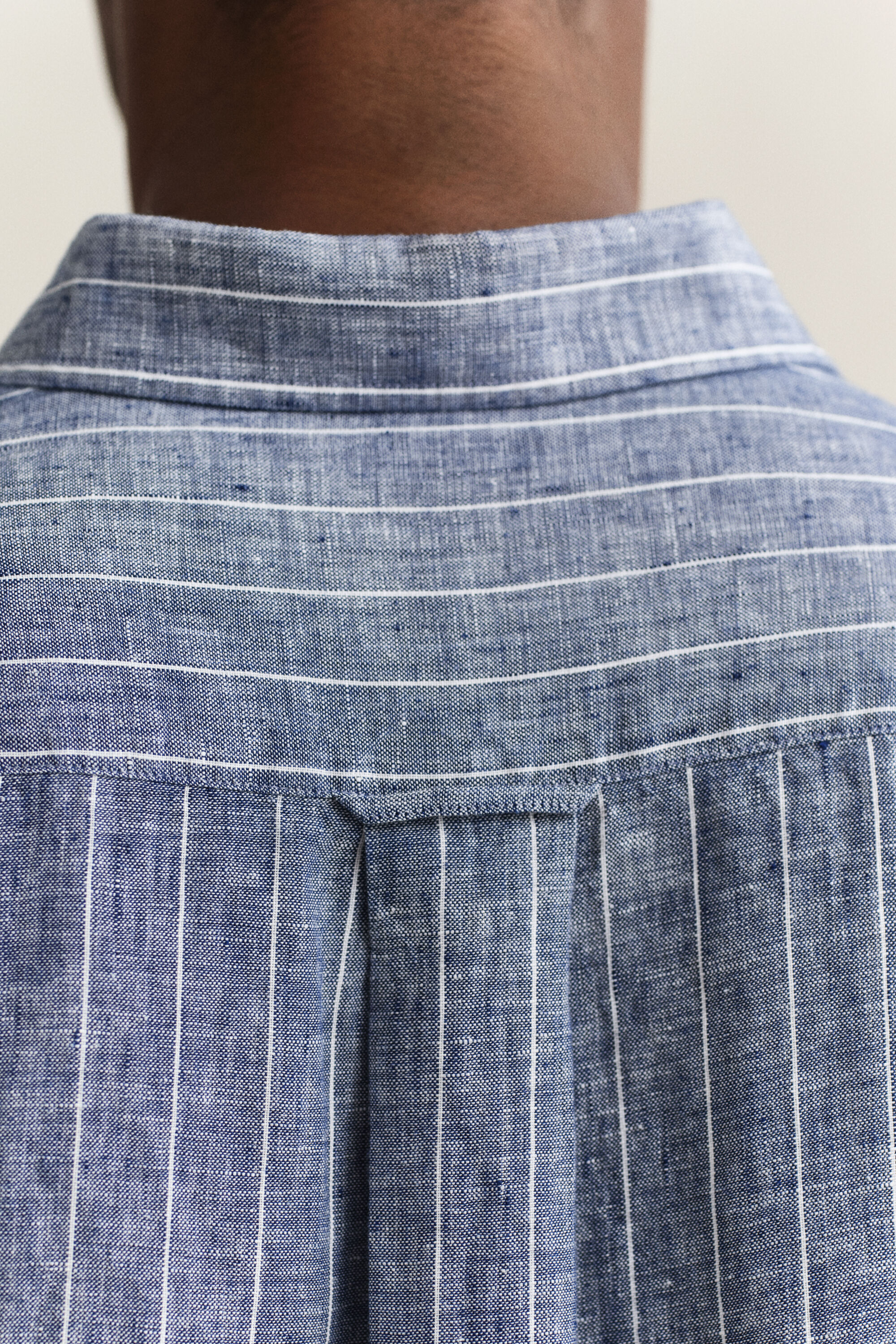 Raidallinen pellavapaita