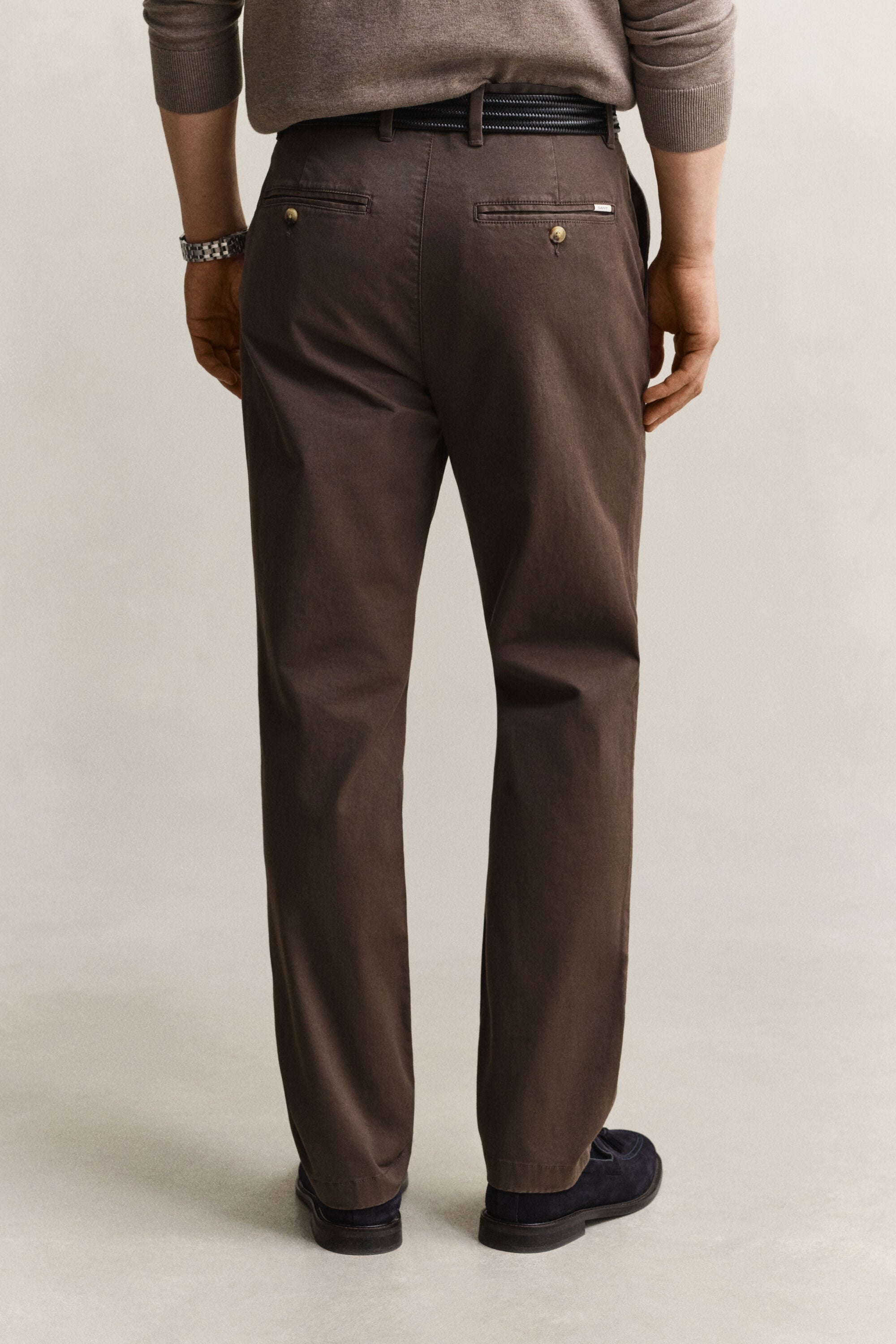 Regular fit ‑mitoitetut klassiset chinot