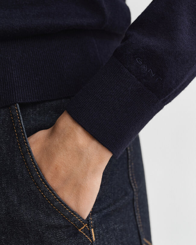 Kevyt neuletakki, pyöreä pääntie