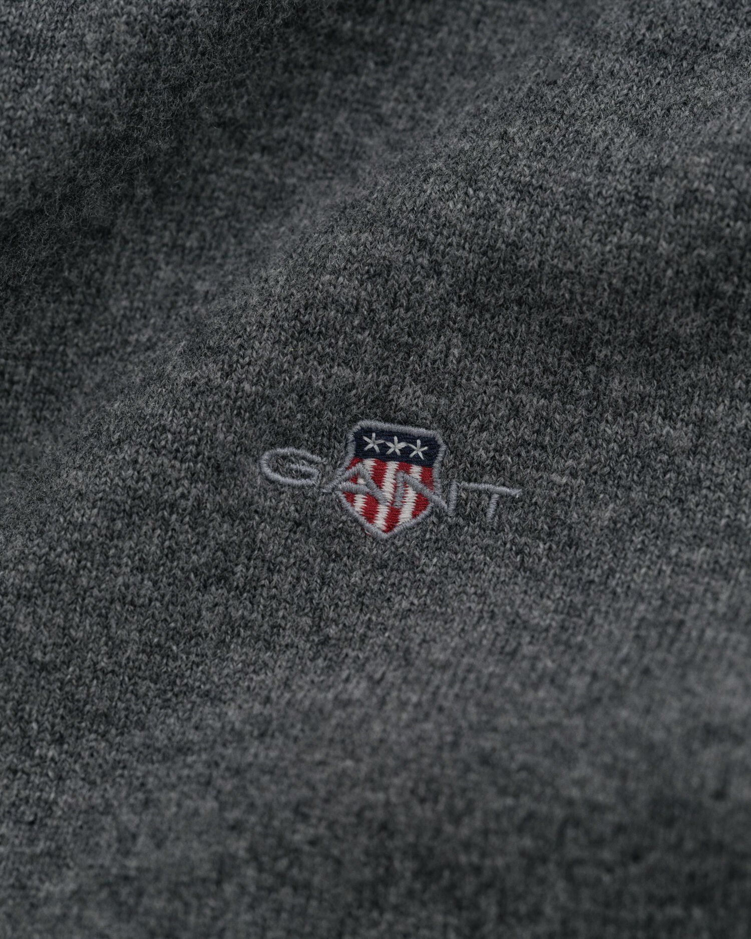 Vetoketjullinen neuletakki ohutta lampaanvillaa