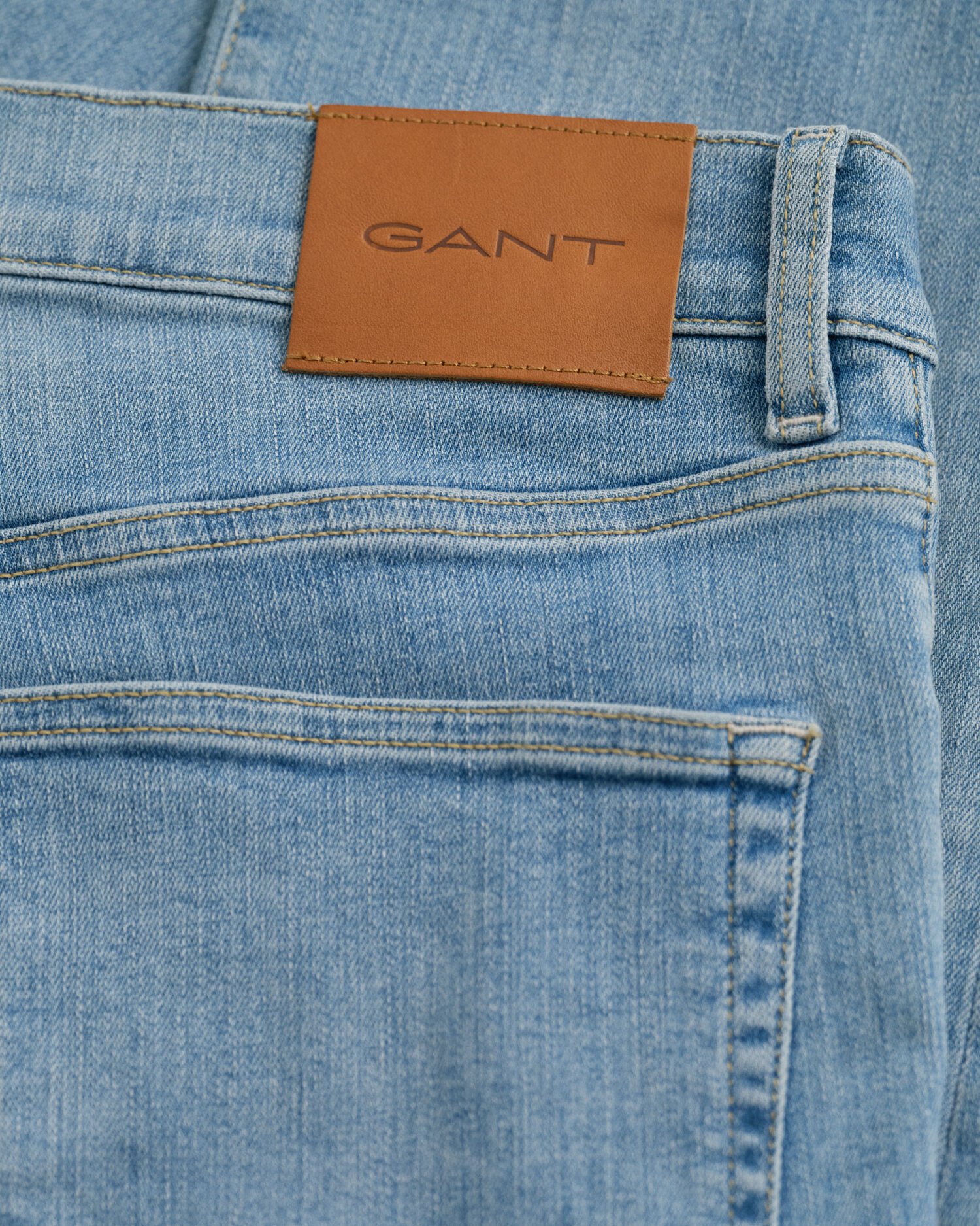 Extra slim fit ‑mitoitetut Active Recover -farkut