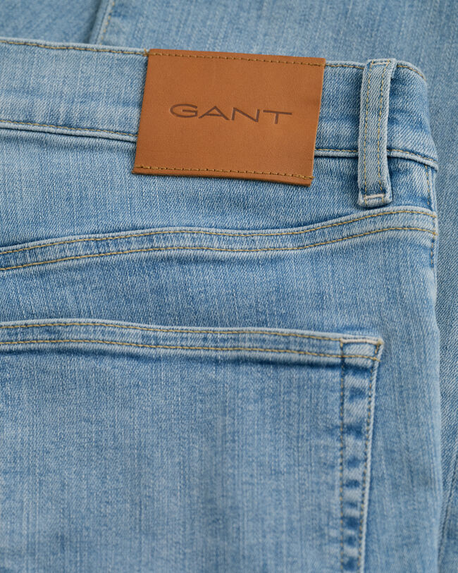 Extra slim fit ‑mitoitetut Active Recover -farkut