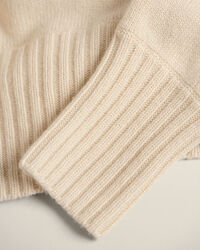 Wrangler x GANT ‑malliston Varsity-ka&scaron;mirsekoiteneule v-p&auml;&auml;ntiell&auml;