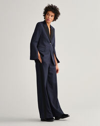 Slim fit ‑mitoitettu Tuxedo-bleiseri