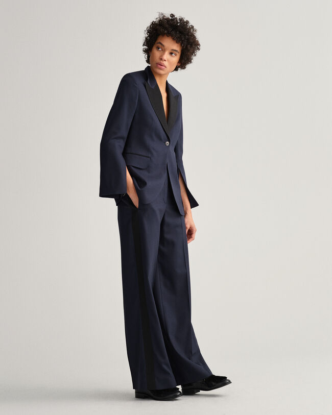 Slim fit ‑mitoitettu Tuxedo-bleiseri