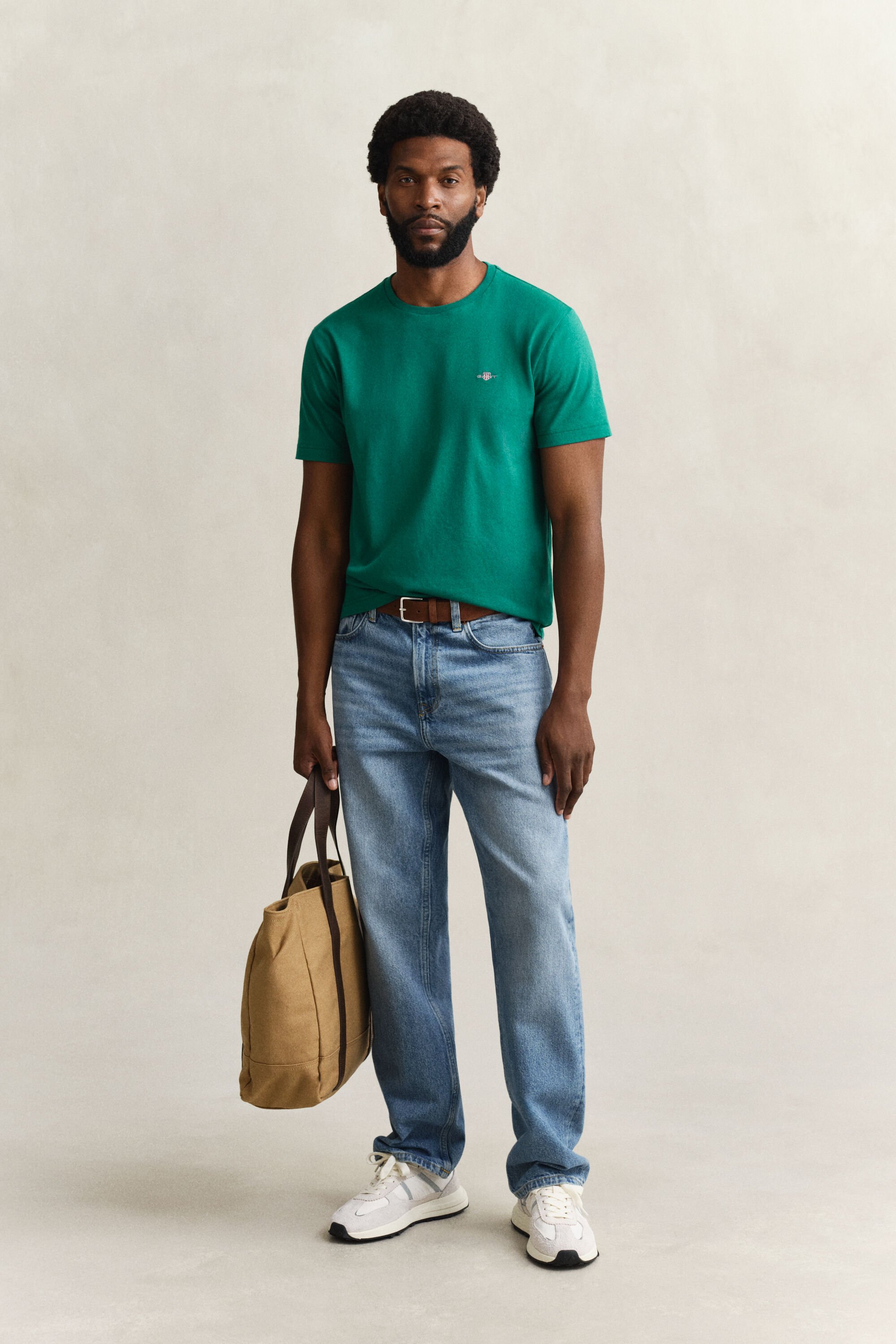 Regular fit ‑mitoitettu Shield-t‑paita