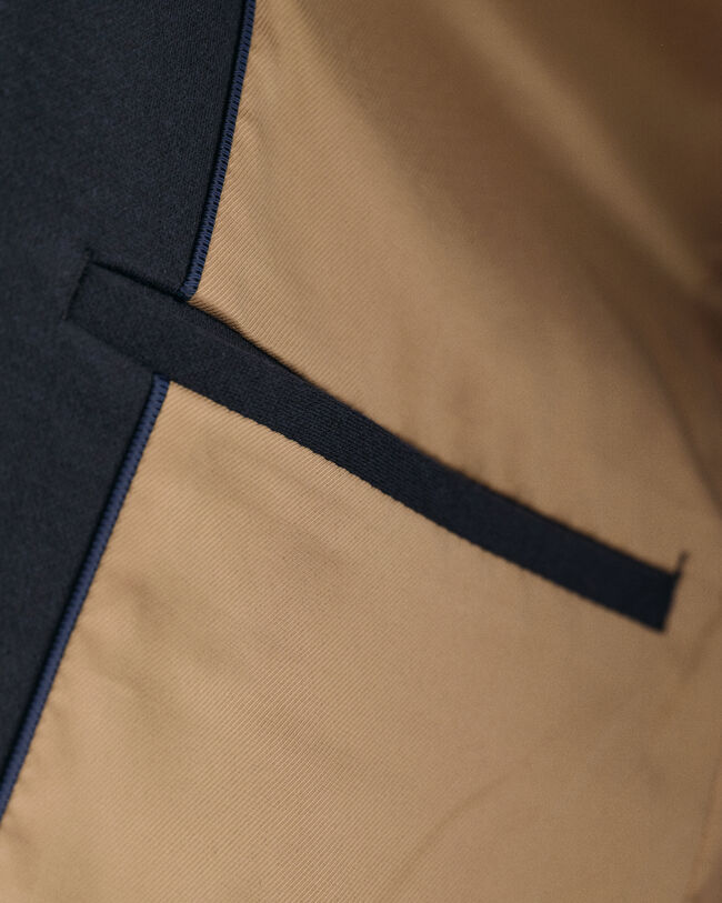 Regular fit ‑mitoitettu jerseybleiseri