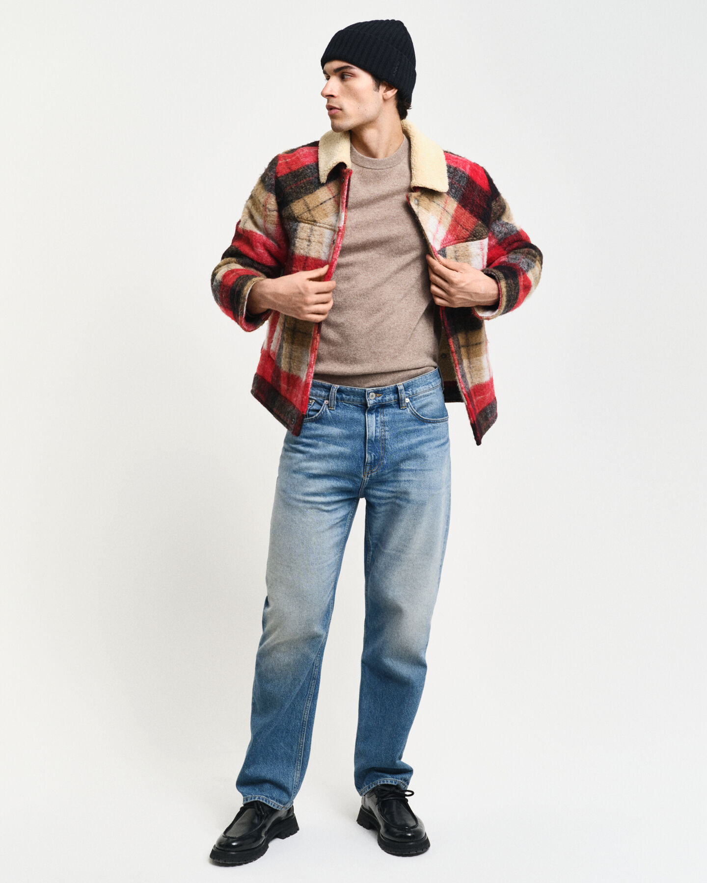 Ka&scaron;mirvillainen neulepusero, py&ouml;re&auml; p&auml;&auml;ntie