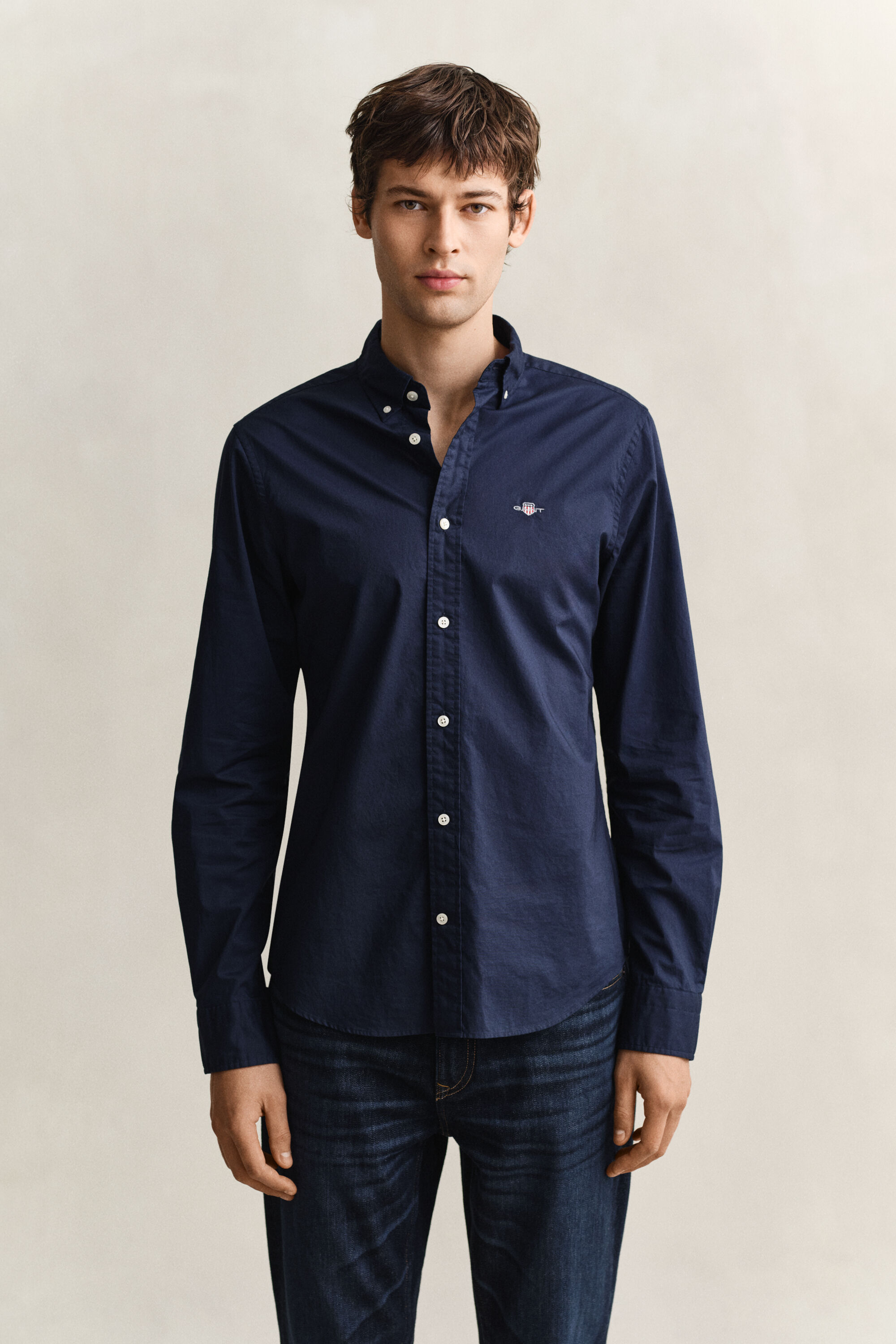 Slim fit ‑mitoitettu Classic-popliinipaita