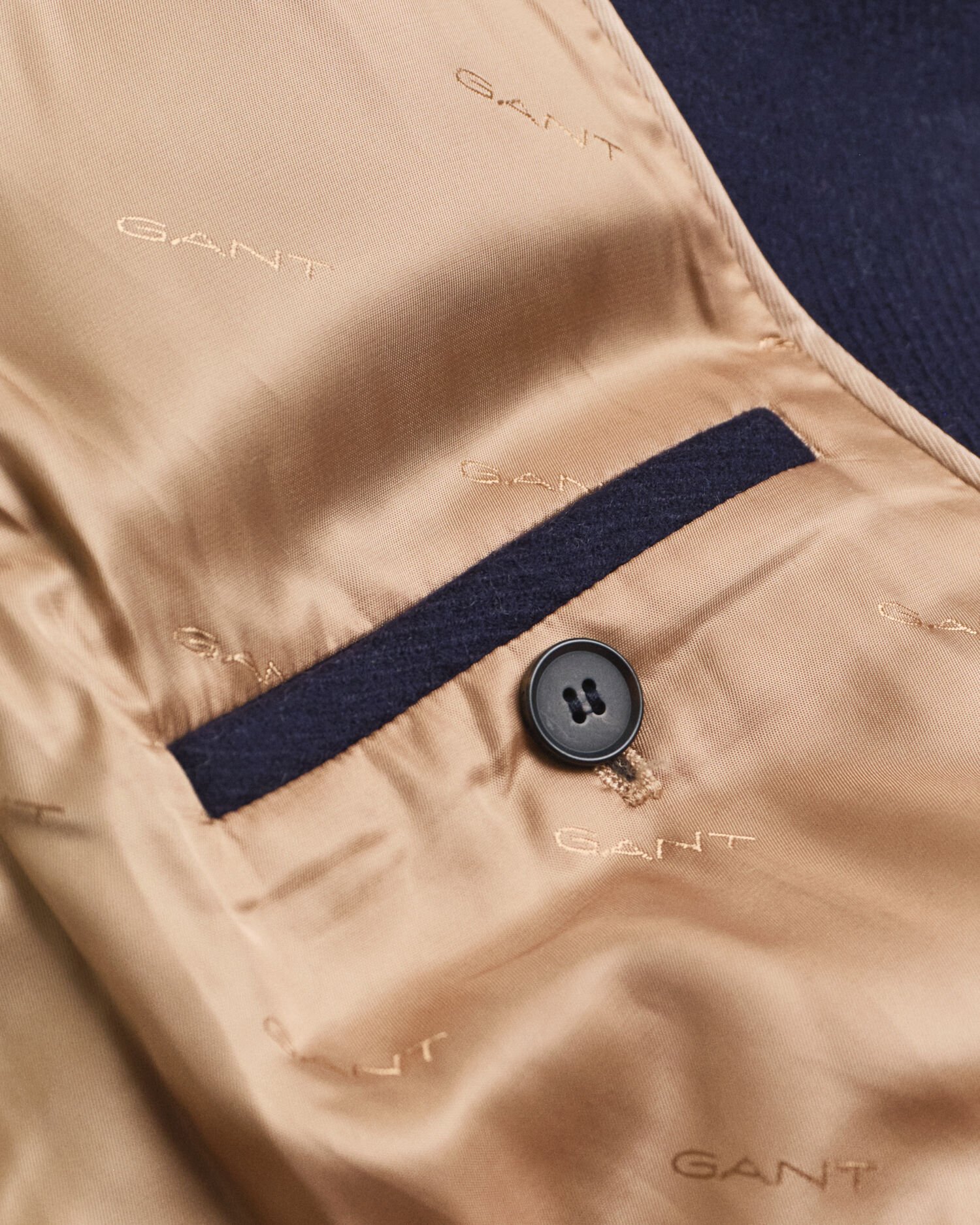 Villasekoitteinen autotakki