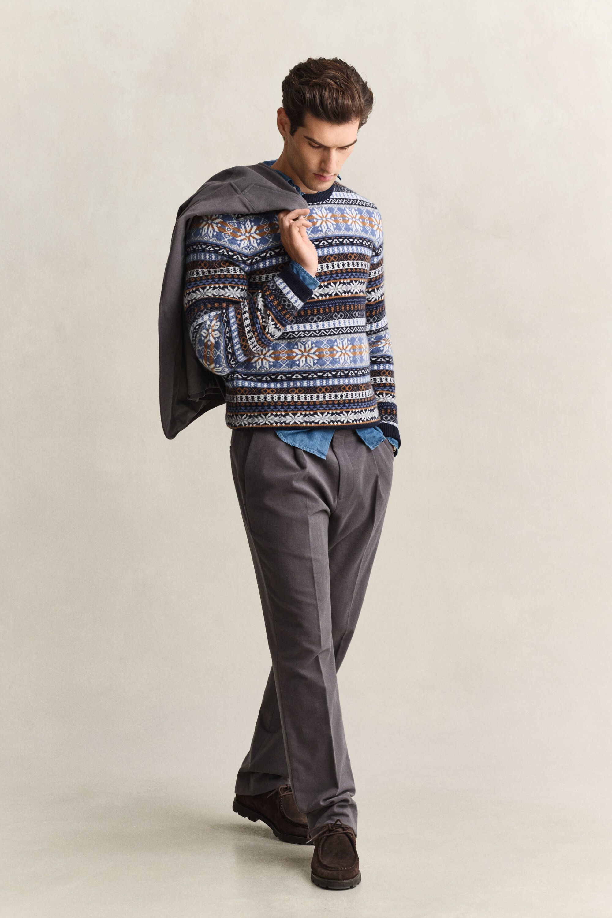 Fair isle ‑neulepusero, pyöreä pääntie