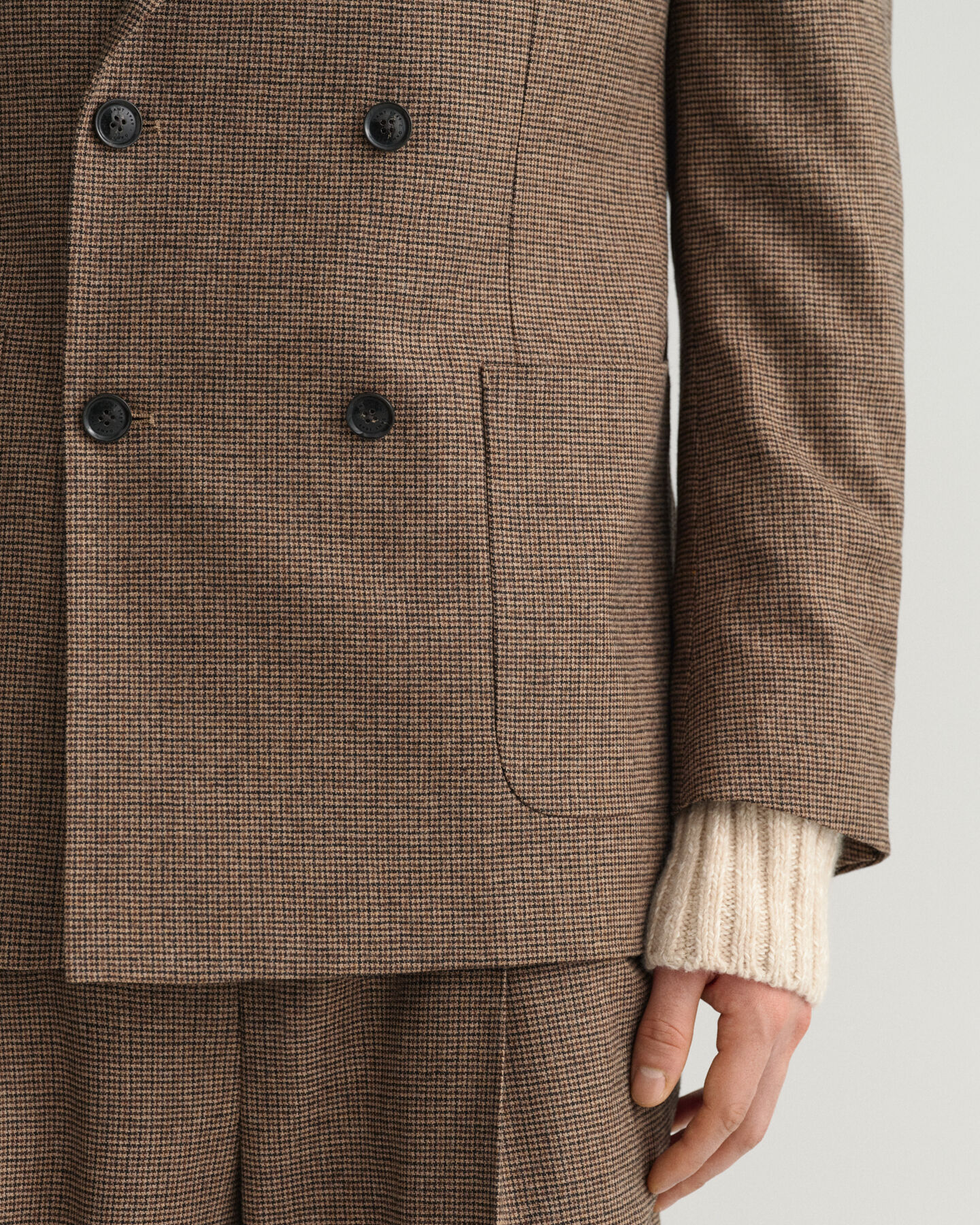 Kukonaskelkuvioinen bleiseri