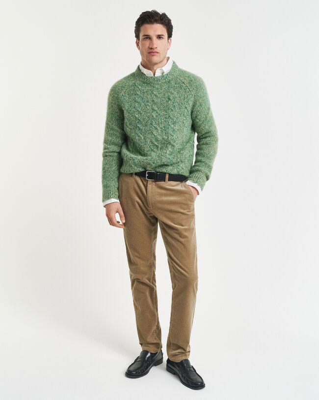 Slim fit ‑mitoitetut vakosamettichinot