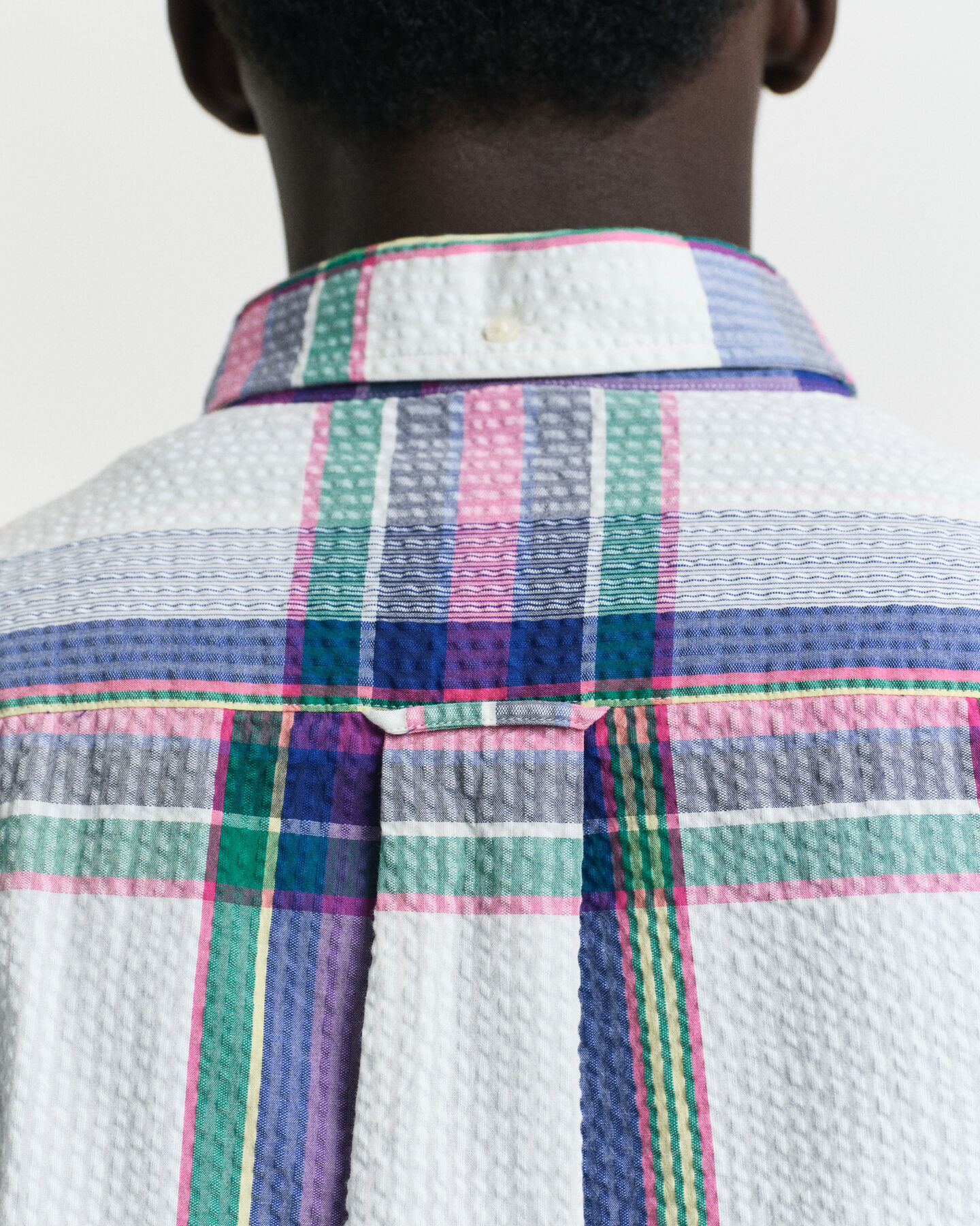 Regular&nbsp;fit ‑mitoitettu Seersucker-madraspaita