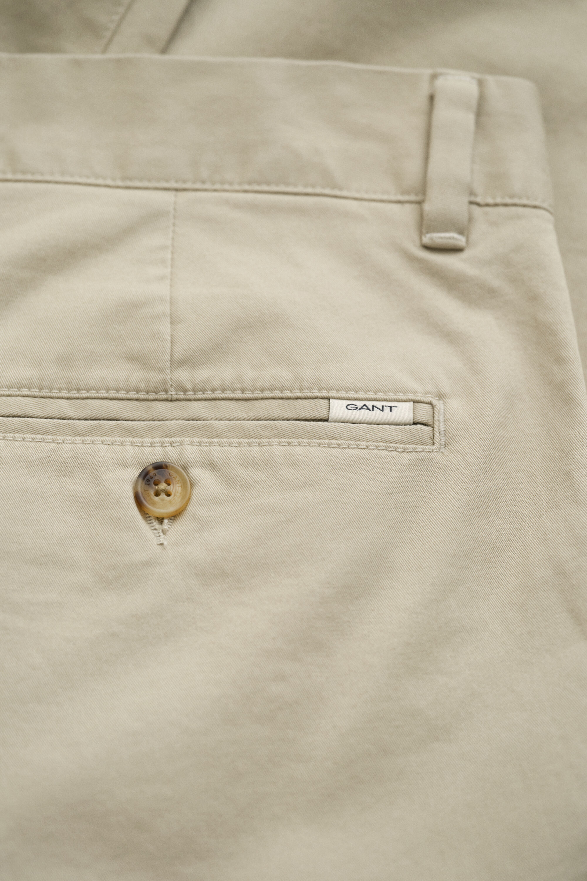Slim fit ‑mitoitetut klassiset chinot