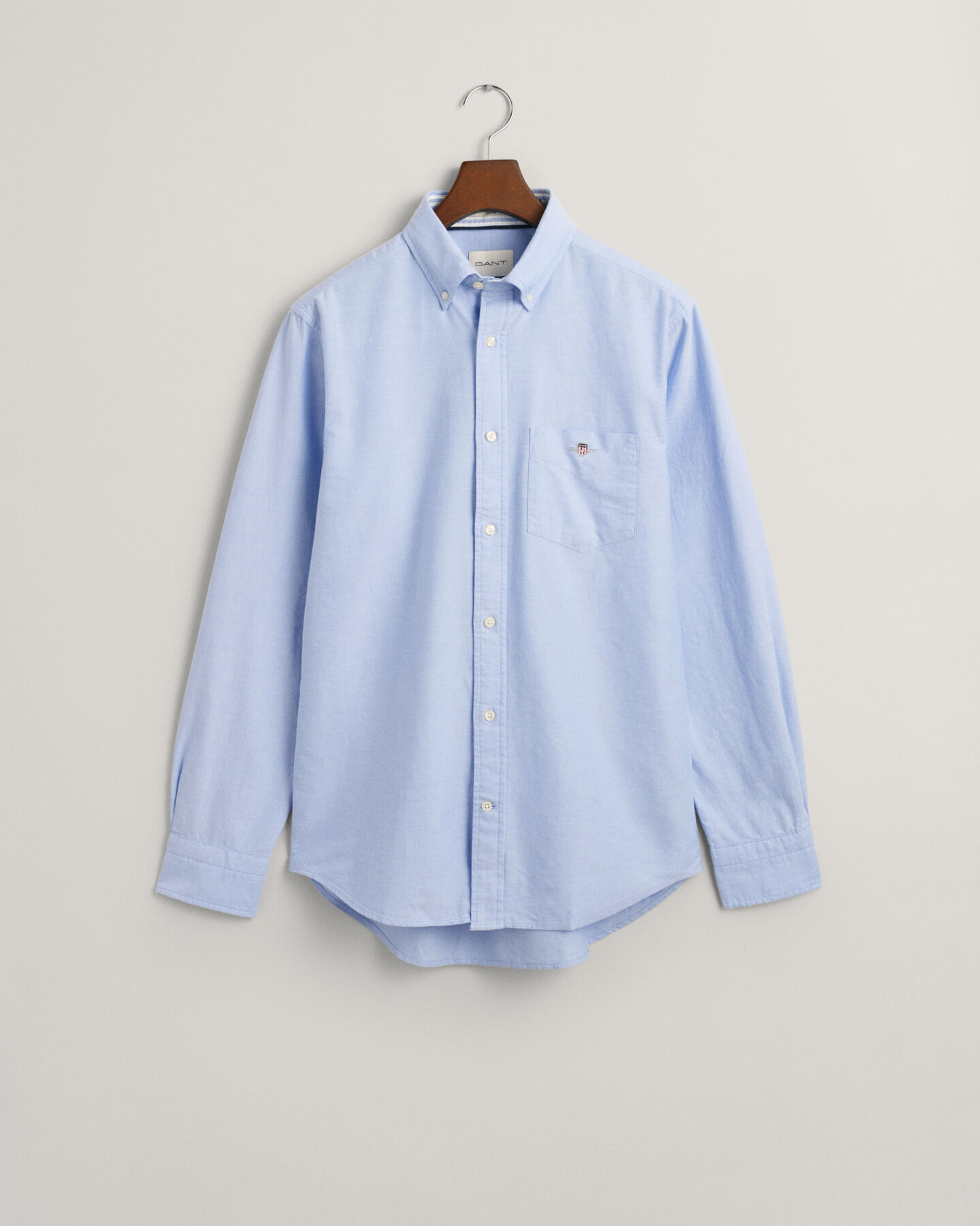 Regular&nbsp;fit ‑mitoitettu Seasonal Essential Archive Shield ‑oxford-paita