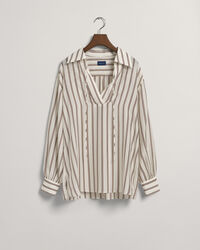 Raidallinen pusero, jossa v-pääntie