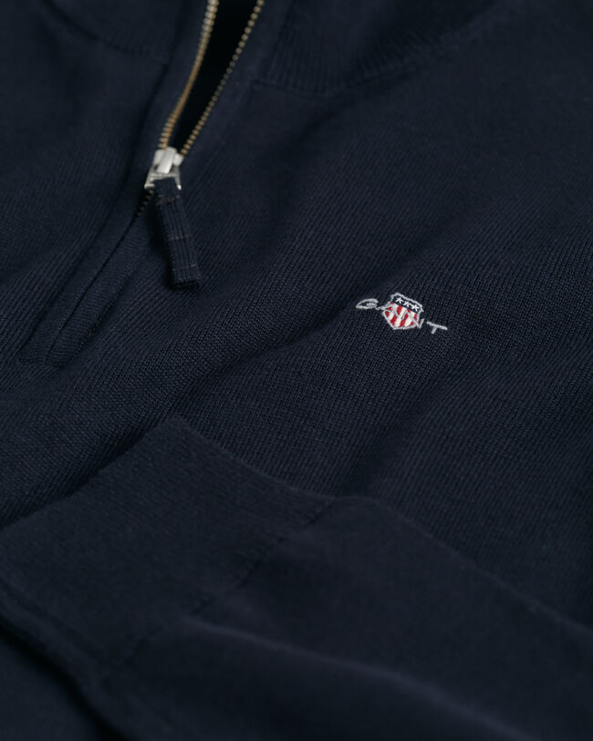 Teens-malliston Shield-puuvillaneulepusero, jossa vetoketjullinen pääntie