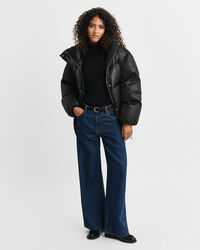 Relaxed fit ‑mitoitettu untuvatakki