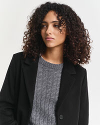 Klassinen hyvin istuva villasekoitetakki