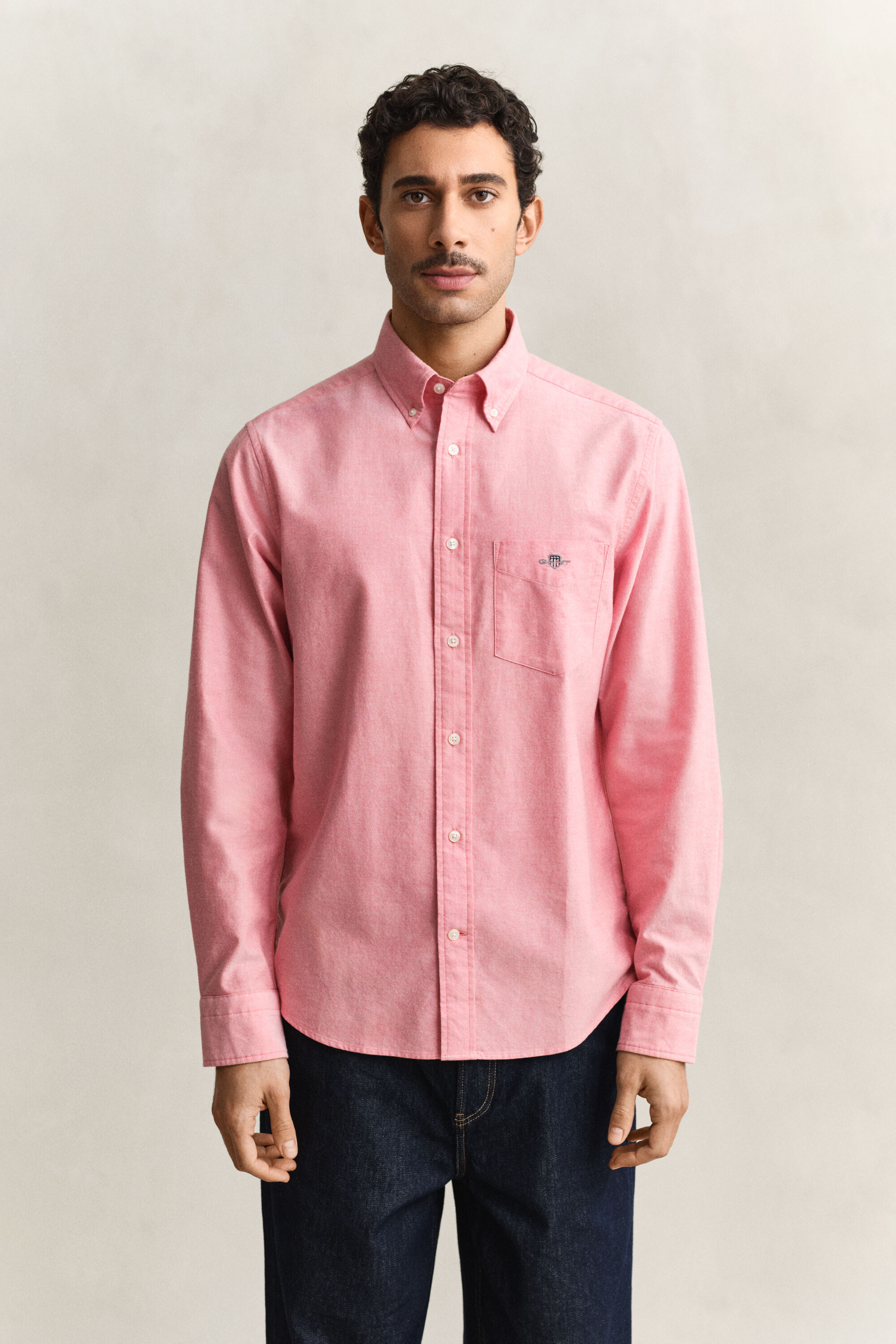Regular fit ‑mitoitettu klassinen oxford-paita