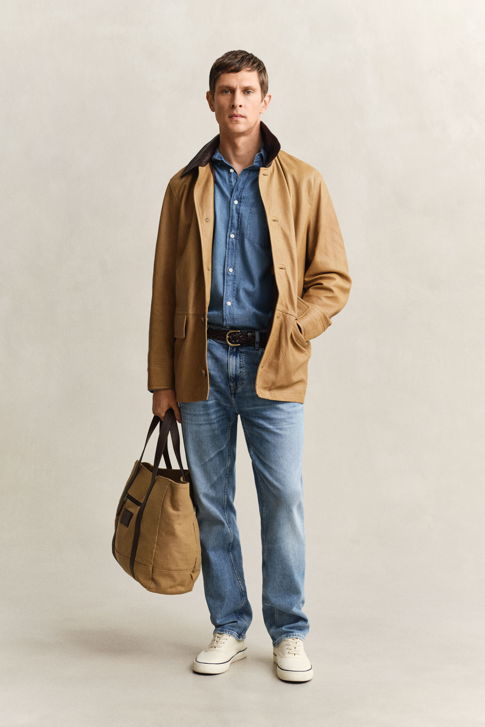 Regular fit ‑mitoitettu indigonsininen paita