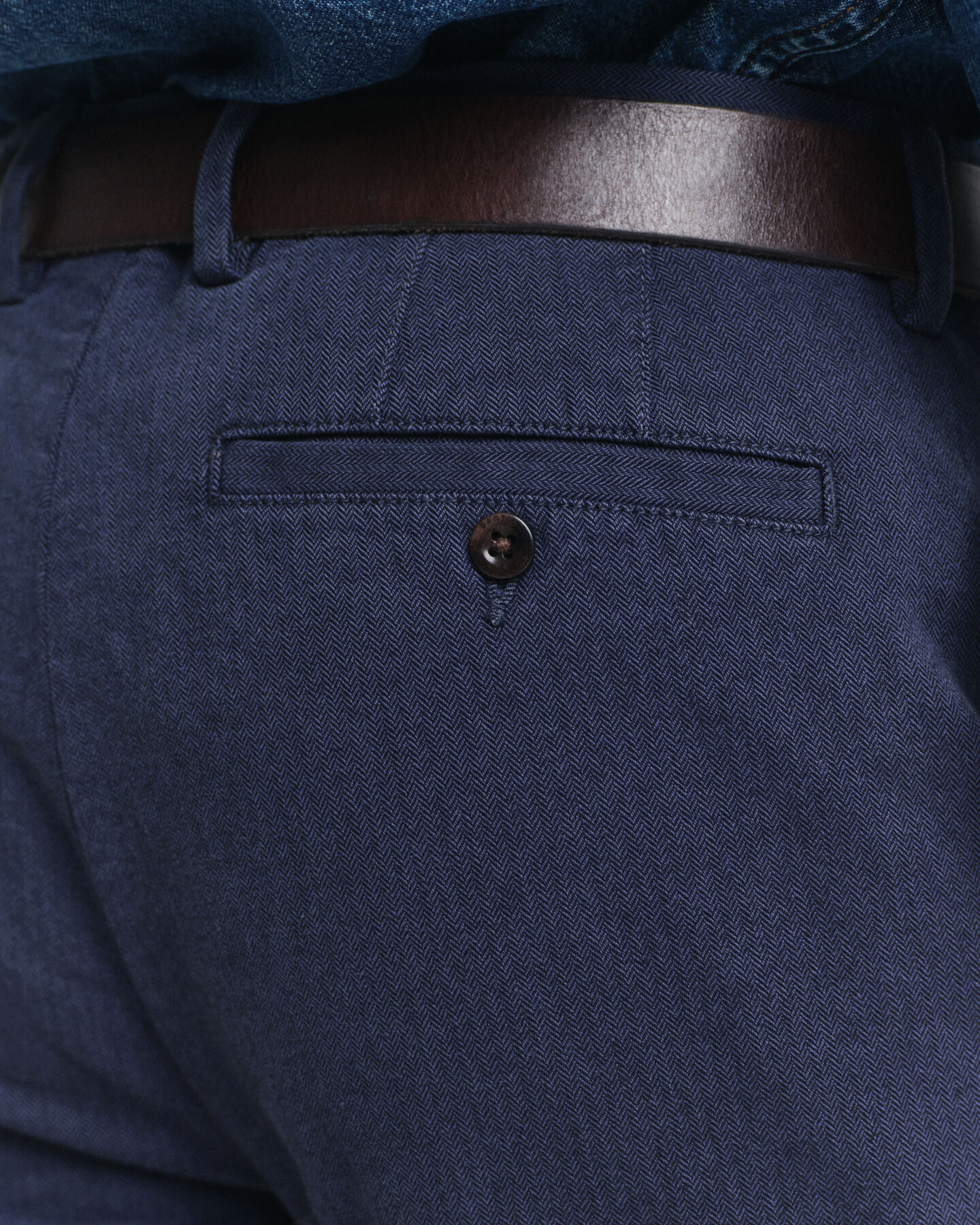 Slim fit ‑mitoitetut kalanruotokuvioiset puuvillahousut