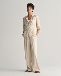 Relaxed&nbsp;fit ‑mitoitettu lyhythihainen Palm Print -pellavapaita