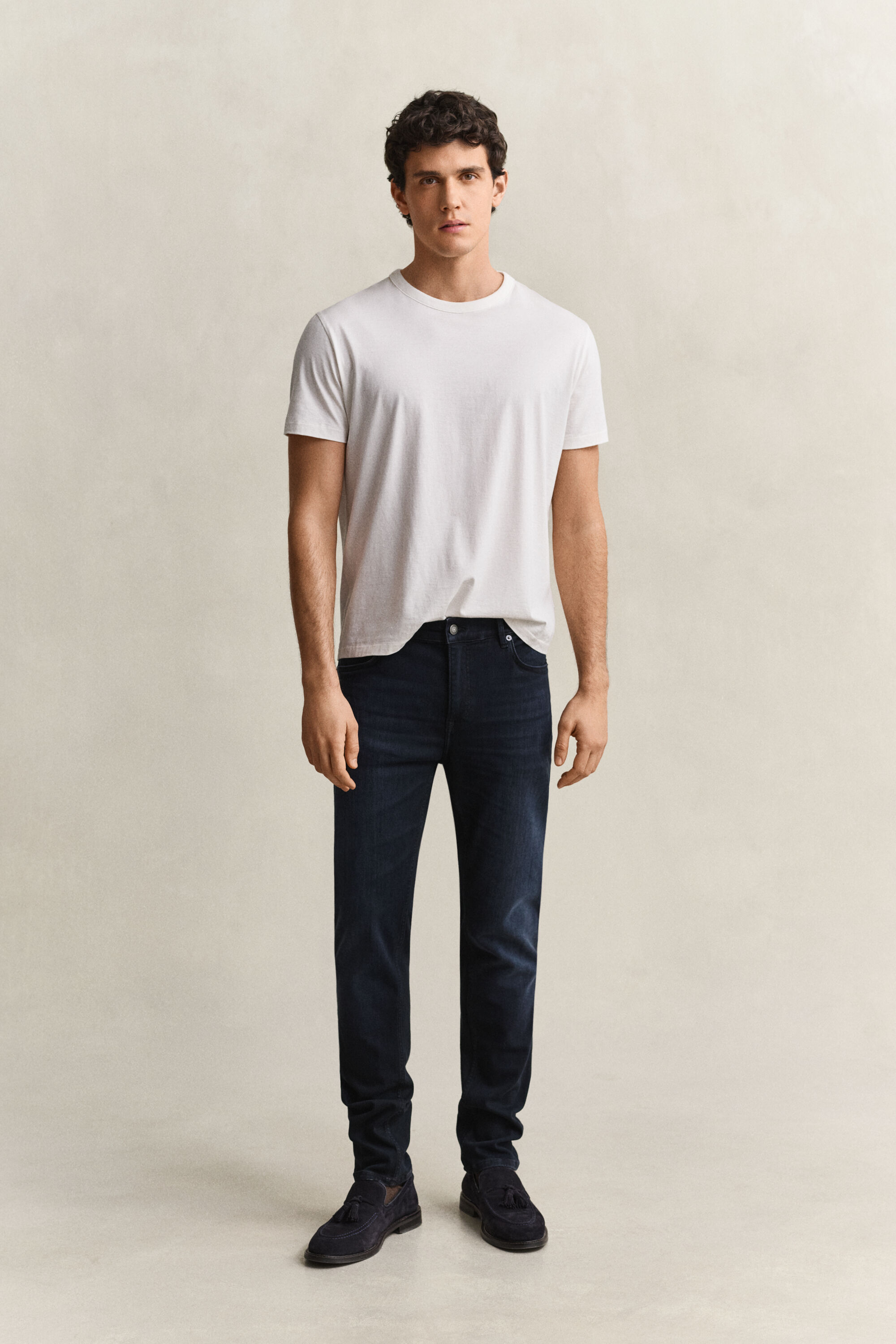 Extra slim fit ‑mitoitetut Active Recover -farkut