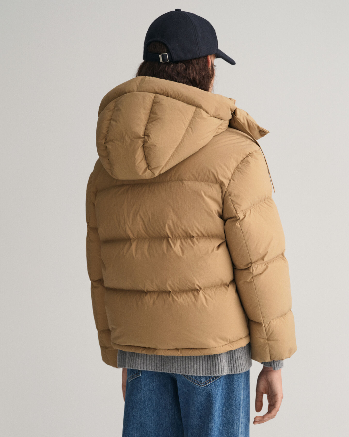 Lyhyt kevytuntuvatakki