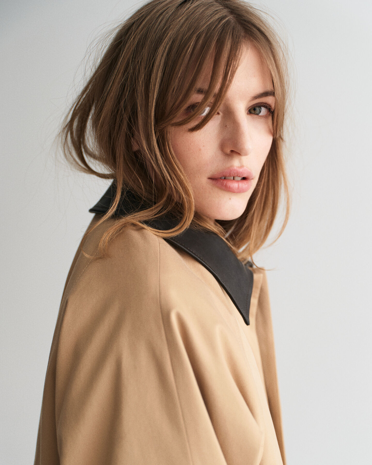 Nahkakauluksinen autotakki