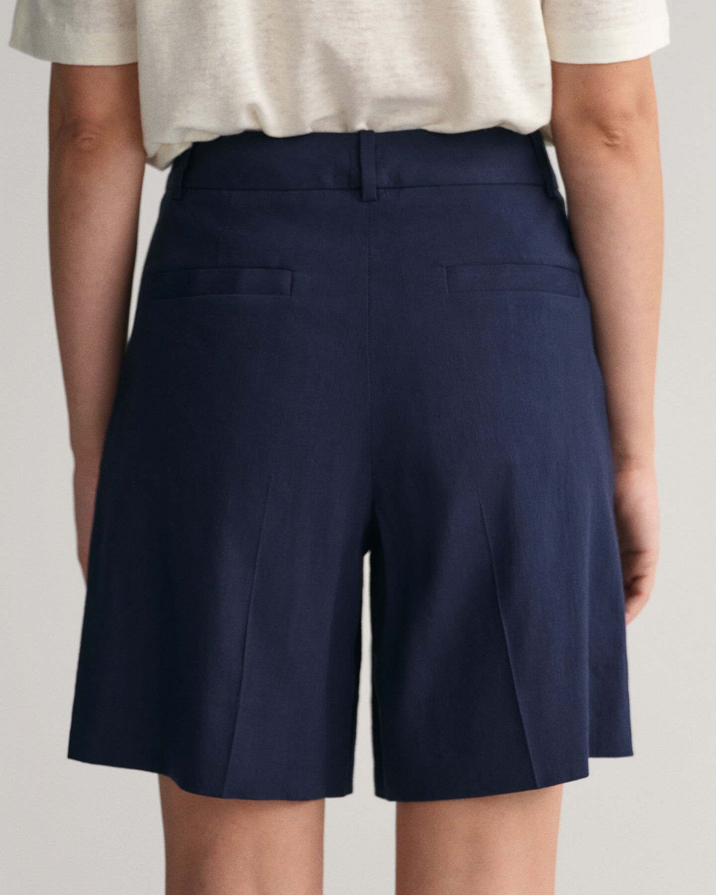 Joustavat pellavashortsit