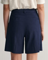 Joustavat pellavashortsit