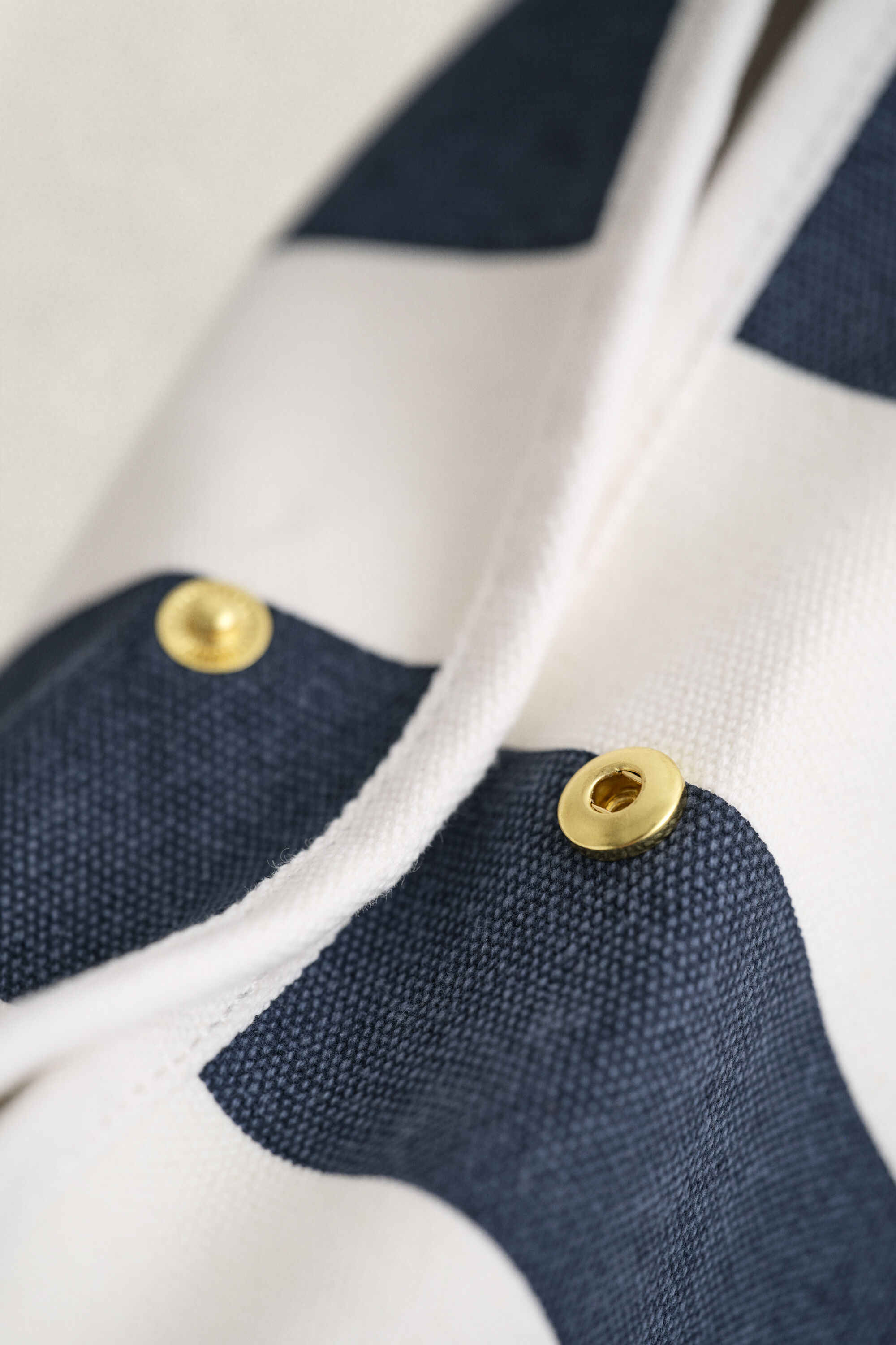 Kanvaasikankainen rantakassi