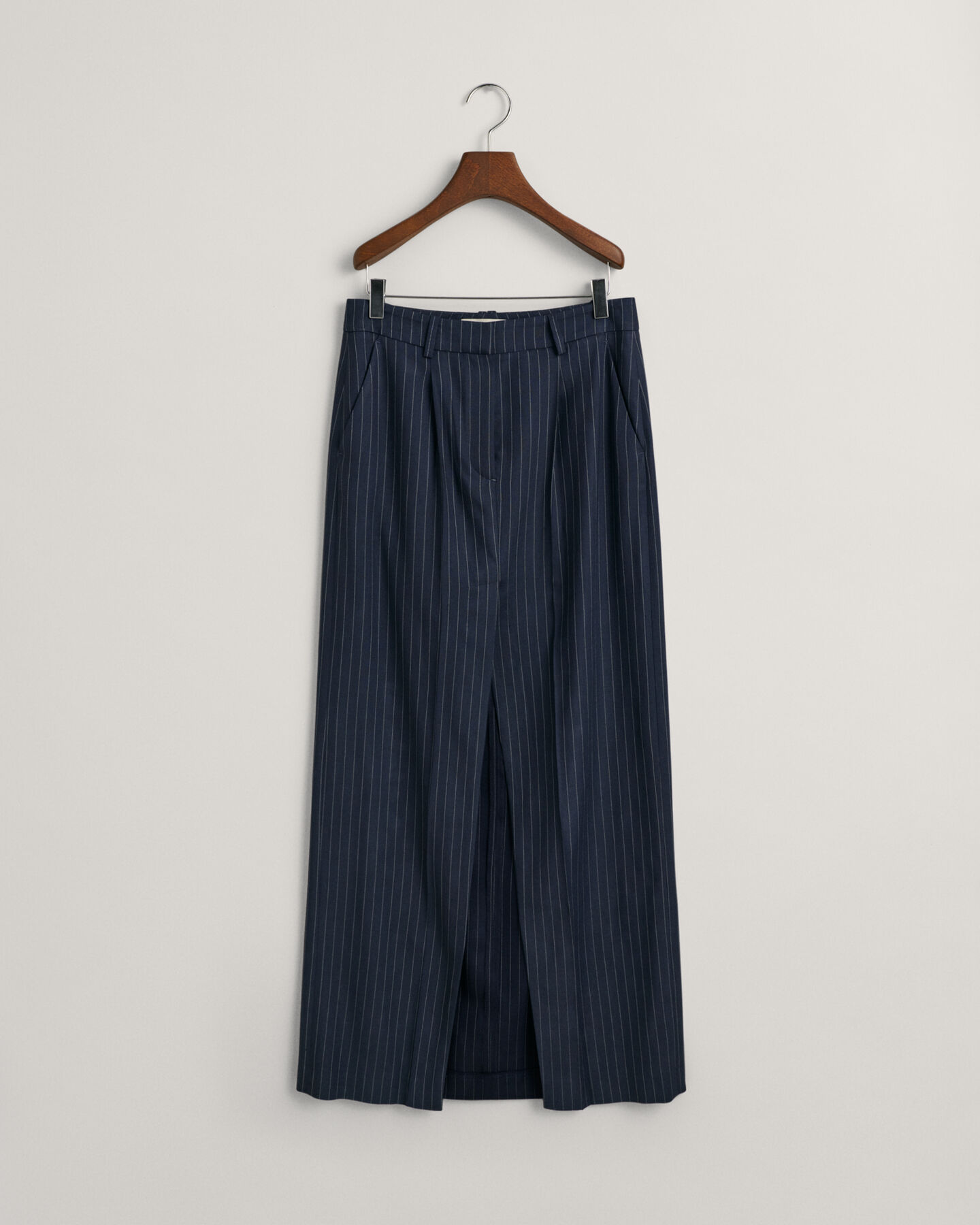 Laskostettu Pinstripe-maksihame