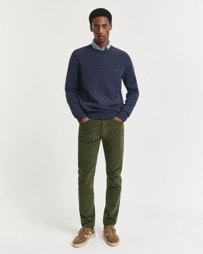 Slim fit ‑mitoitetut vakosamettifarkut