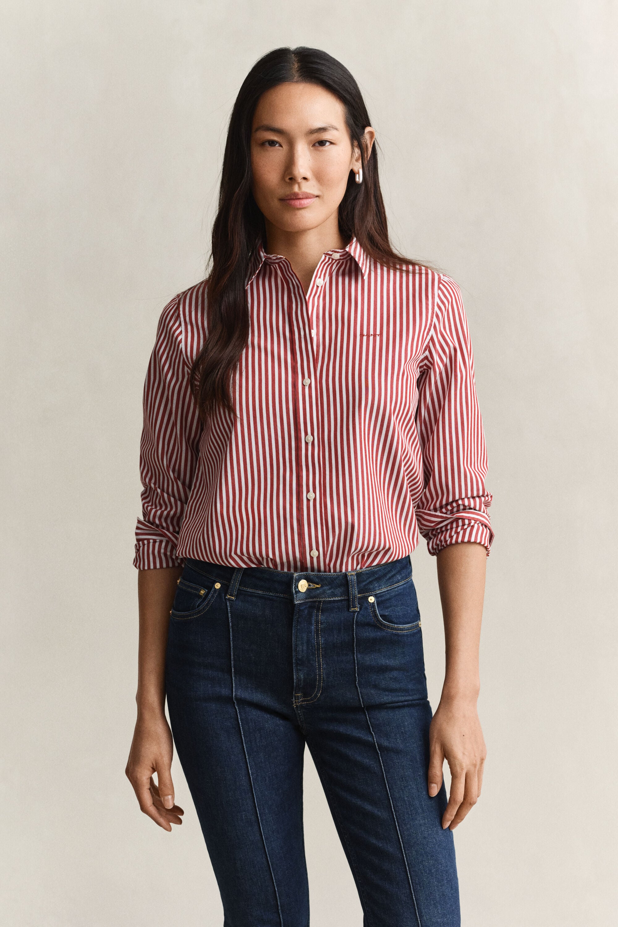 Regular fit ‑mitoitettu klassinen popliiniraitapaita