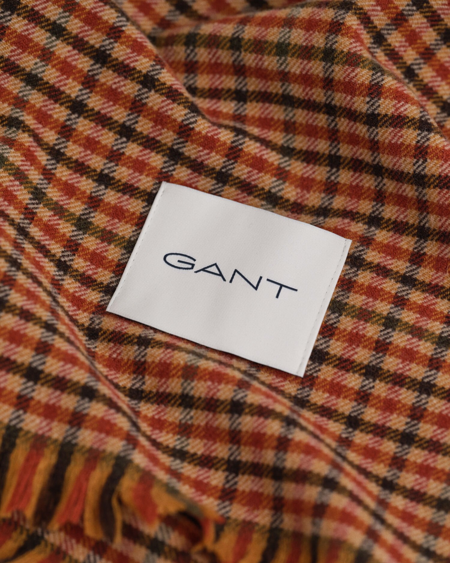 Leveä gingham-ruudullinen villahuivi