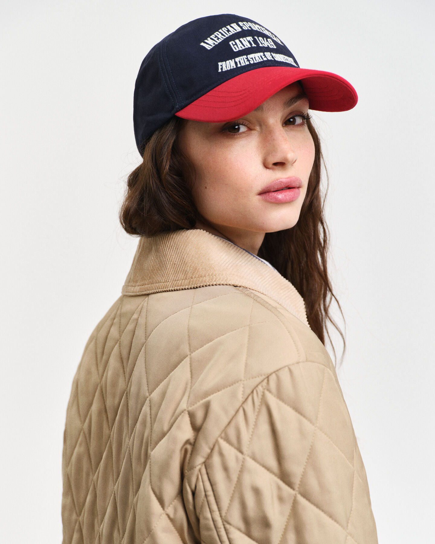 Vakosamettisomisteinen tikkitakki